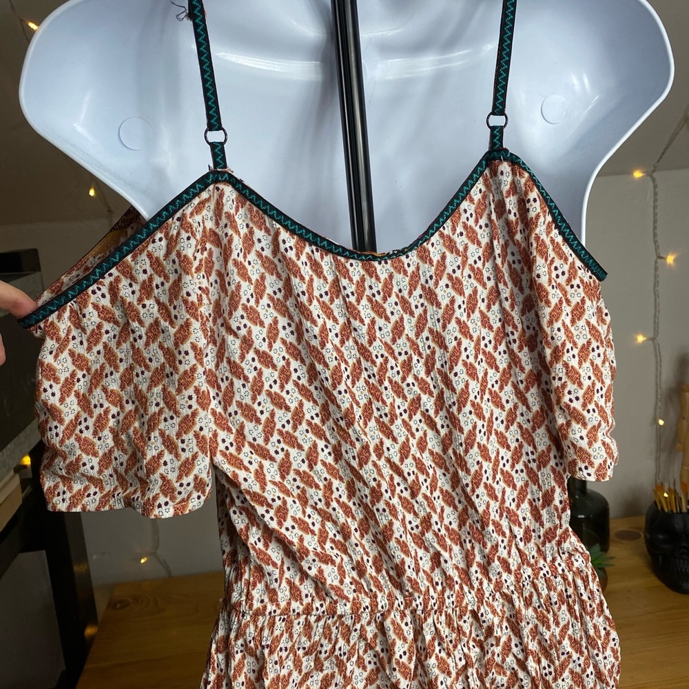 Cold Shoulder Romper - Picture 5 of 5